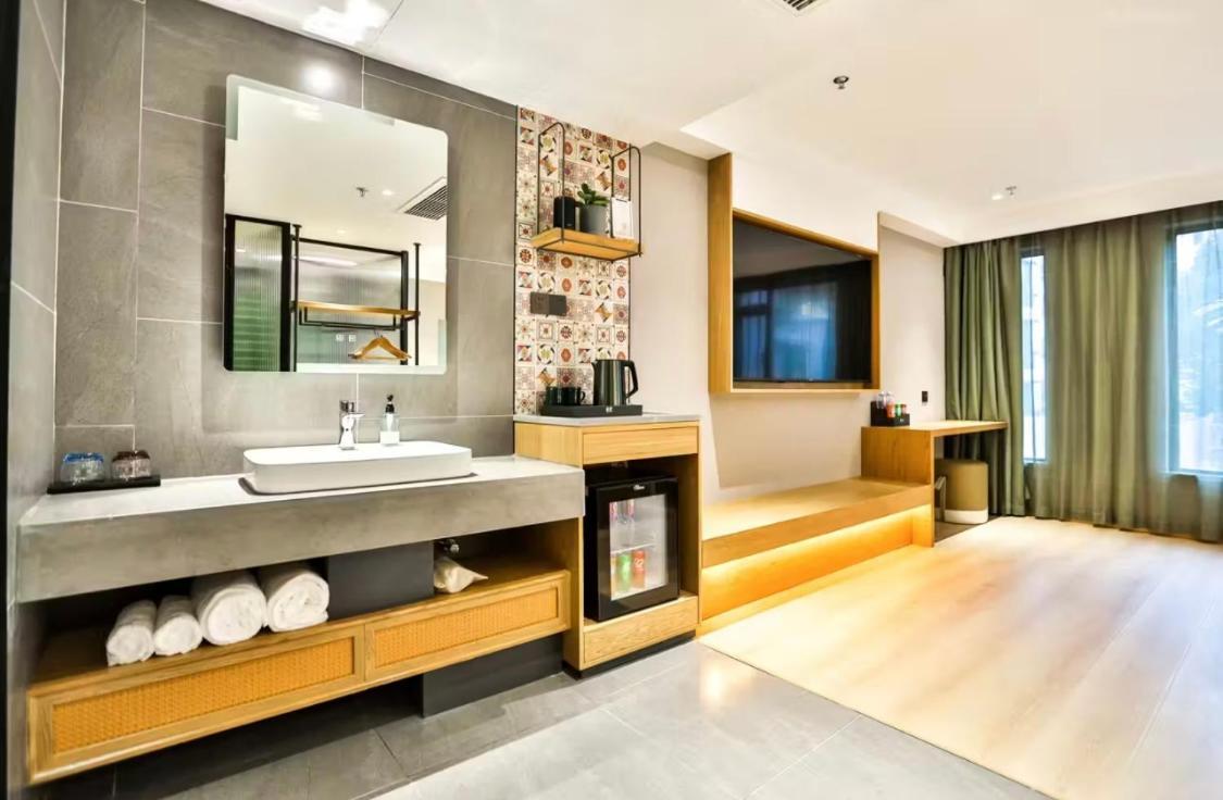 True Go Hotel - Shanghai Jing'An Temple Nanjing West Road Buitenkant foto